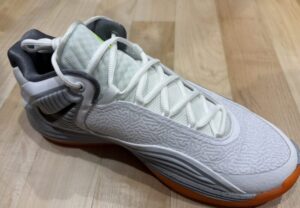 ヤニス フリーク 7 レビュー