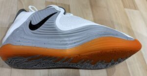 ヤニス フリーク 7 レビュー